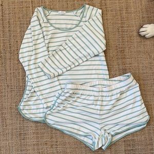 Lake Pajamas Green Stripe size small like new